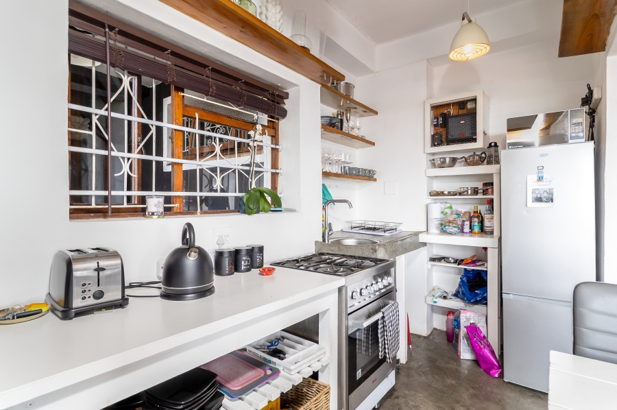 To Let 1 Bedroom Property for Rent in Green Point Western Cape